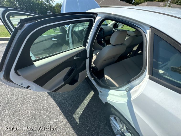 image for item DX1251 2015 Ford Focus 