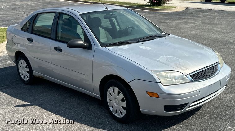 image for item DX1253 2005 Ford Focus 