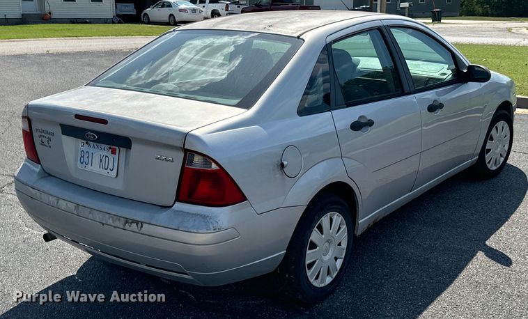 image for item DX1253 2005 Ford Focus 