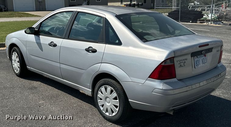 image for item DX1253 2005 Ford Focus 