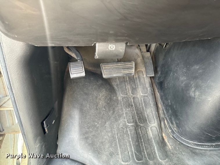 image for item DX1255 2009 Chevrolet Express 3500 shuttle bus