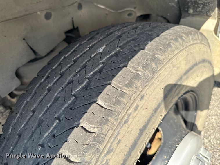 image for item DX1255 2009 Chevrolet Express 3500 shuttle bus