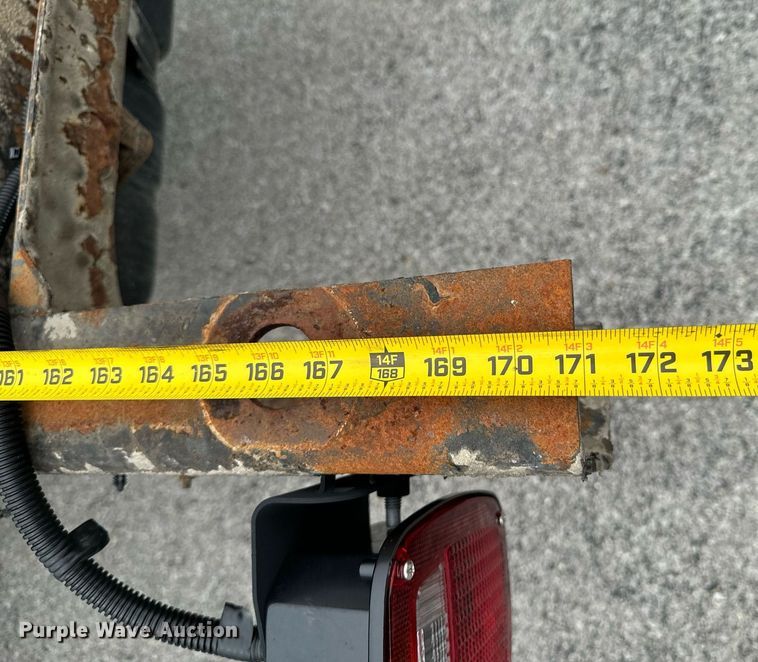 image for item DX1275 2013 Chevrolet Express 4500 truck cab and chassis