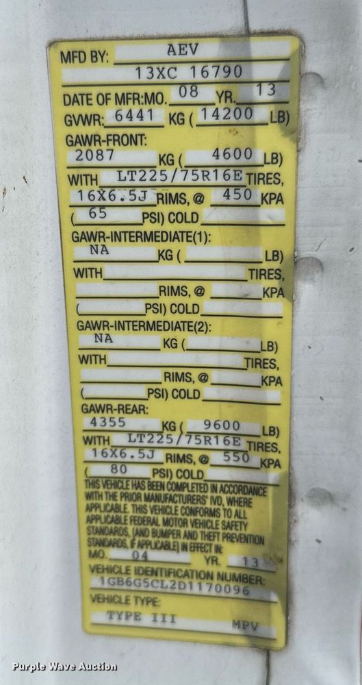 image for item DX1275 2013 Chevrolet Express 4500 truck cab and chassis