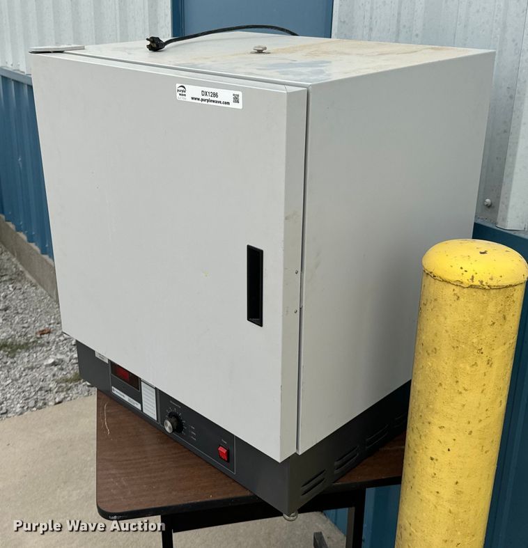 image for item DX1286 Fisher Scientific 655D incubator