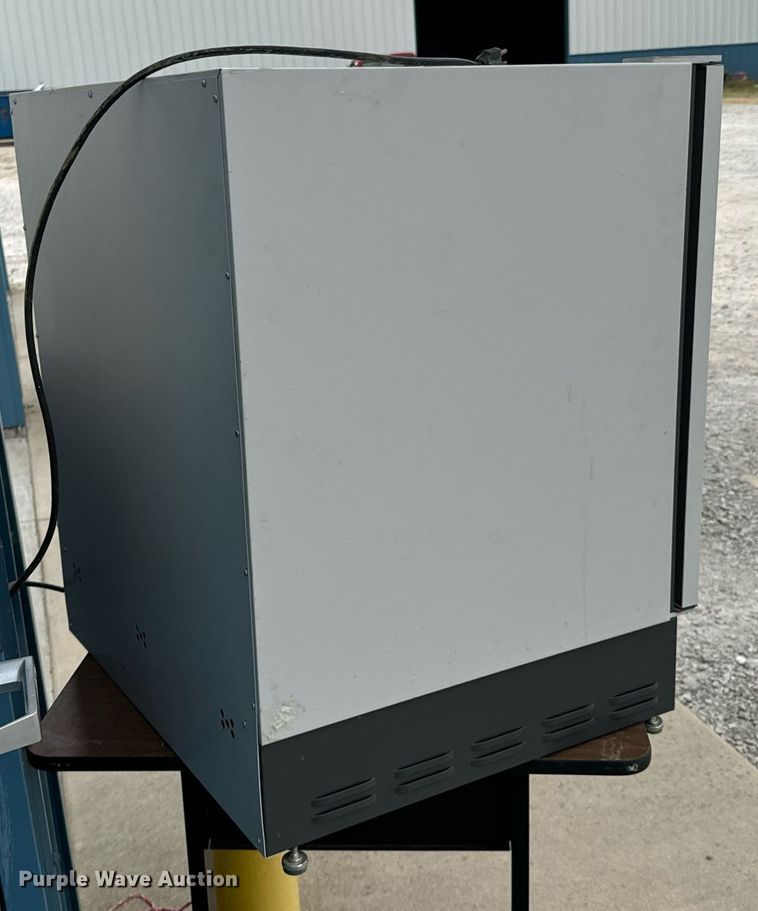 image for item DX1286 Fisher Scientific 655D incubator