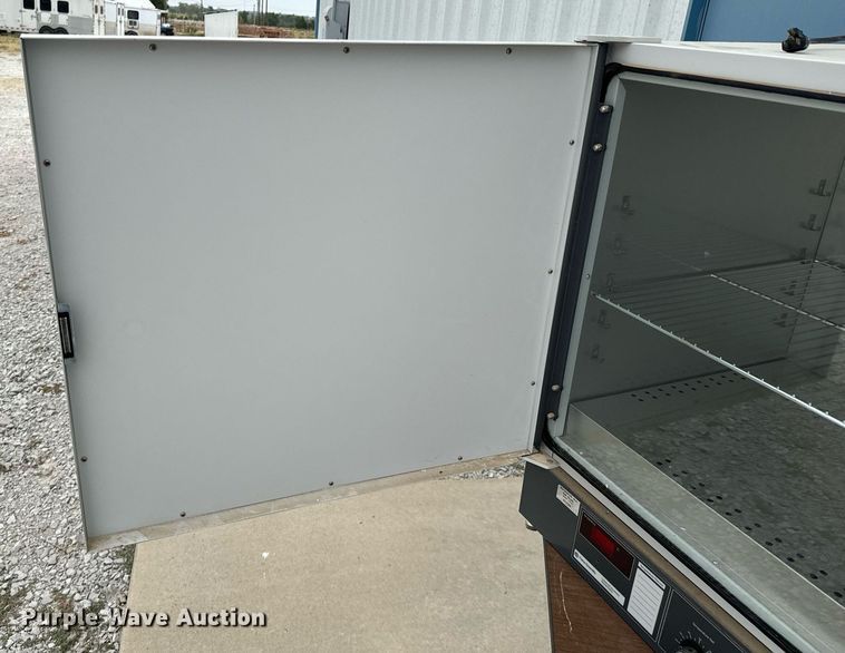 image for item DX1286 Fisher Scientific 655D incubator