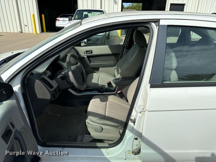 image for item DX1289 2009 Ford Focus SE 