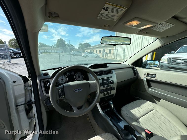 image for item DX1289 2009 Ford Focus SE 
