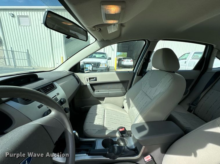 image for item DX1289 2009 Ford Focus SE 