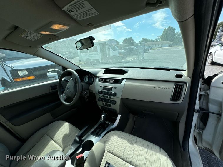 image for item DX1289 2009 Ford Focus SE 