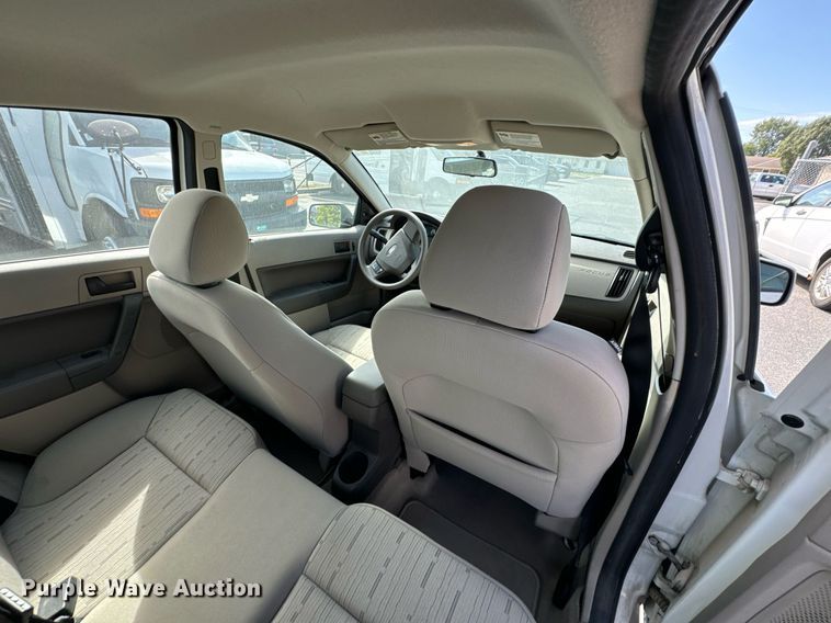 image for item DX1289 2009 Ford Focus SE 
