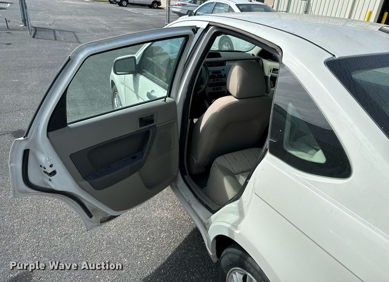 image for item DX1289 2009 Ford Focus SE 