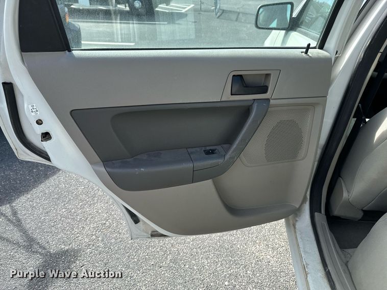 image for item DX1289 2009 Ford Focus SE 