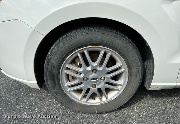 image for item DX1289 2009 Ford Focus SE 