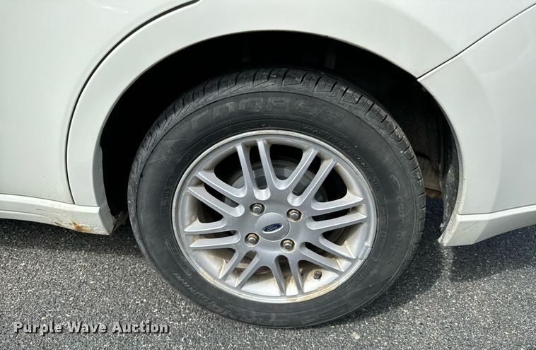 image for item DX1289 2009 Ford Focus SE 