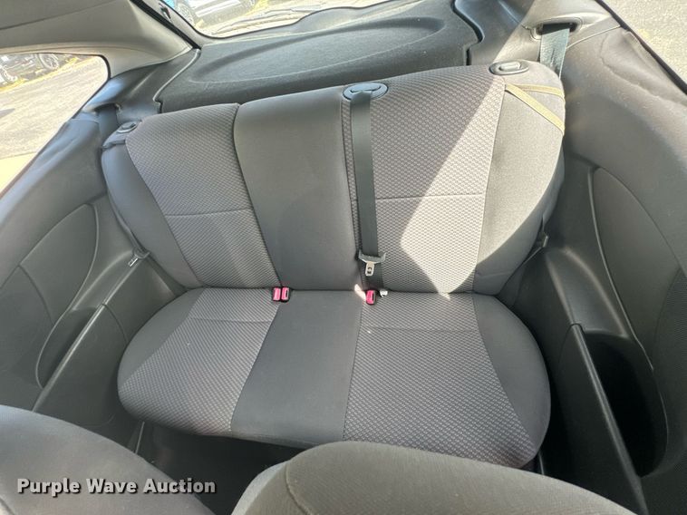 image for item DX1290 2005 Ford Focus ZX3 SE 