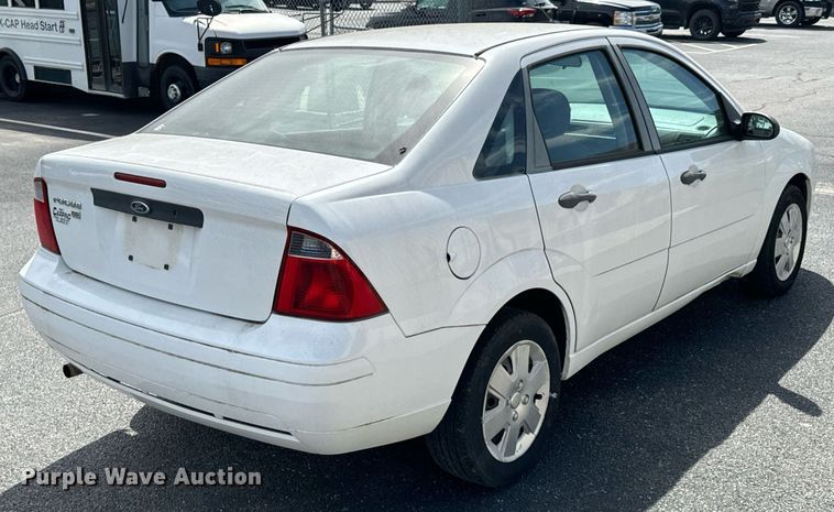 image for item DX1291 2007 Ford Focus SE 