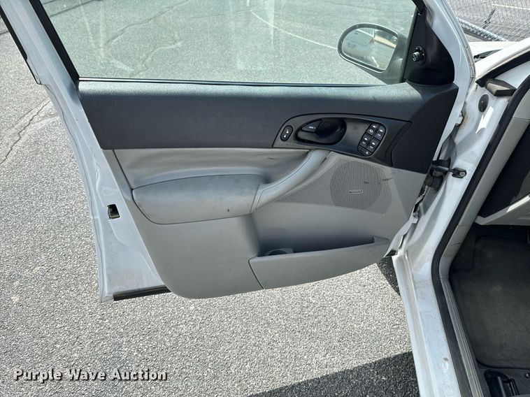 image for item DX1291 2007 Ford Focus SE 