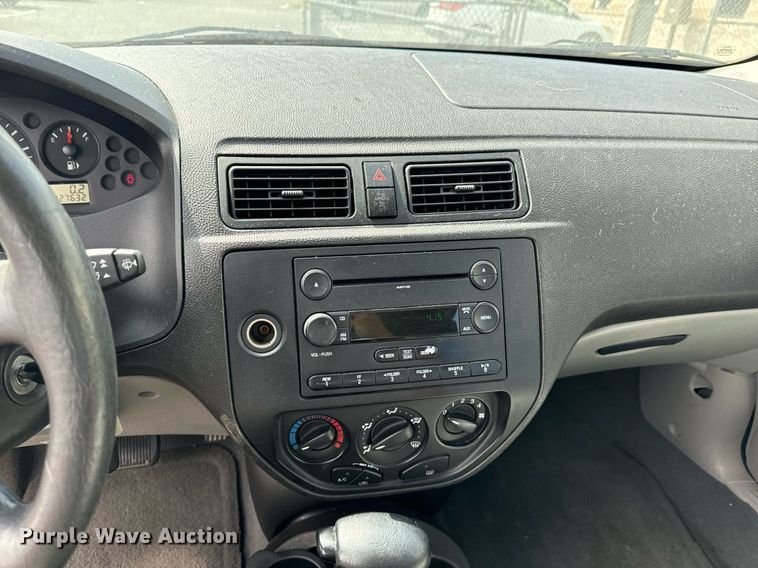 image for item DX1291 2007 Ford Focus SE 