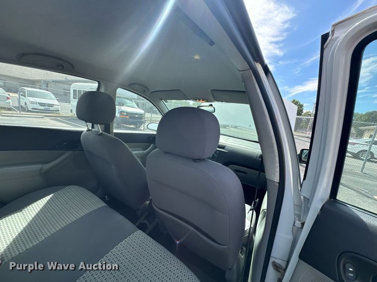 image for item DX1291 2007 Ford Focus SE 
