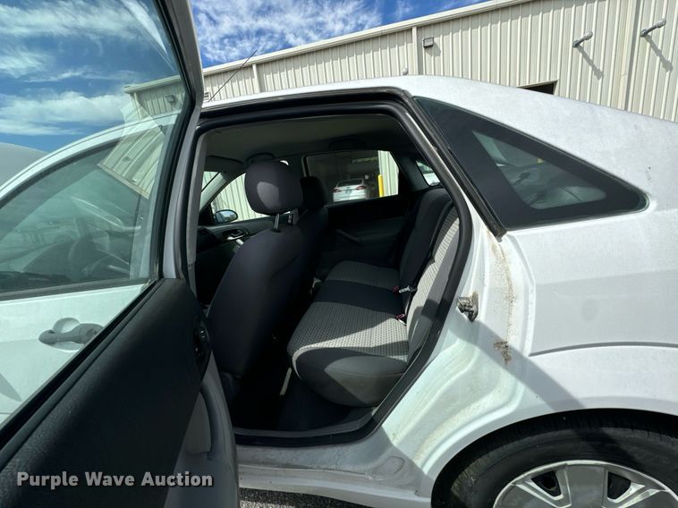 image for item DX1291 2007 Ford Focus SE 