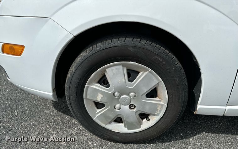 image for item DX1291 2007 Ford Focus SE 