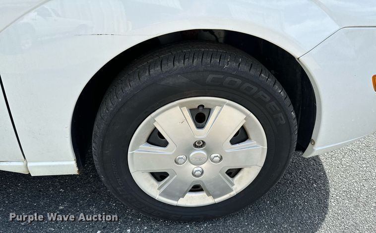 image for item DX1291 2007 Ford Focus SE 