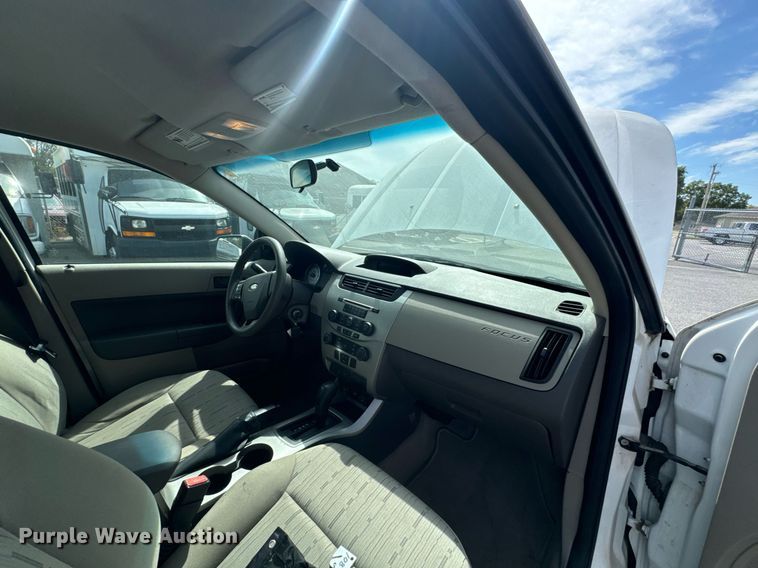 image for item DX1292 2008 Ford Focus SE 