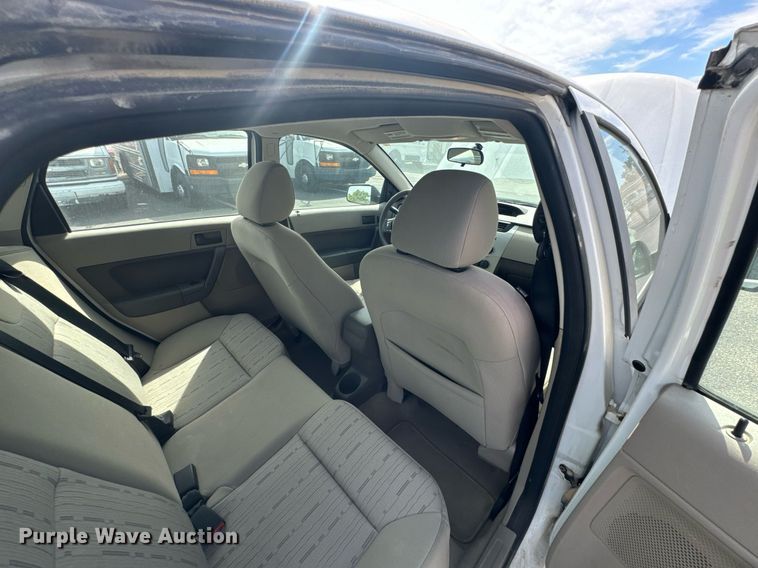 image for item DX1292 2008 Ford Focus SE 