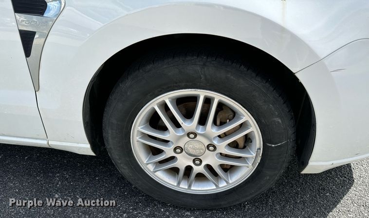 image for item DX1292 2008 Ford Focus SE 