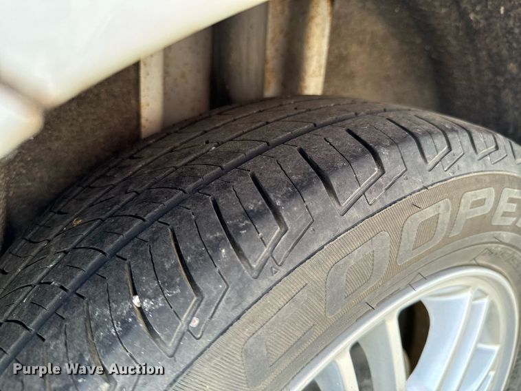 image for item DX1292 2008 Ford Focus SE 