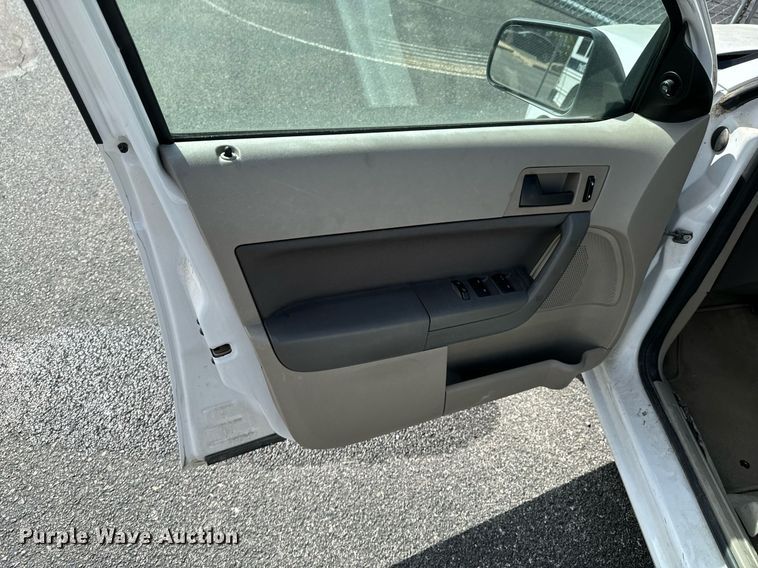 image for item DX1293 2008 Ford Focus SE 