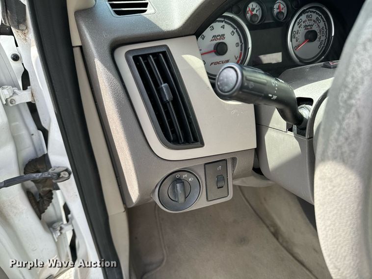 image for item DX1293 2008 Ford Focus SE 