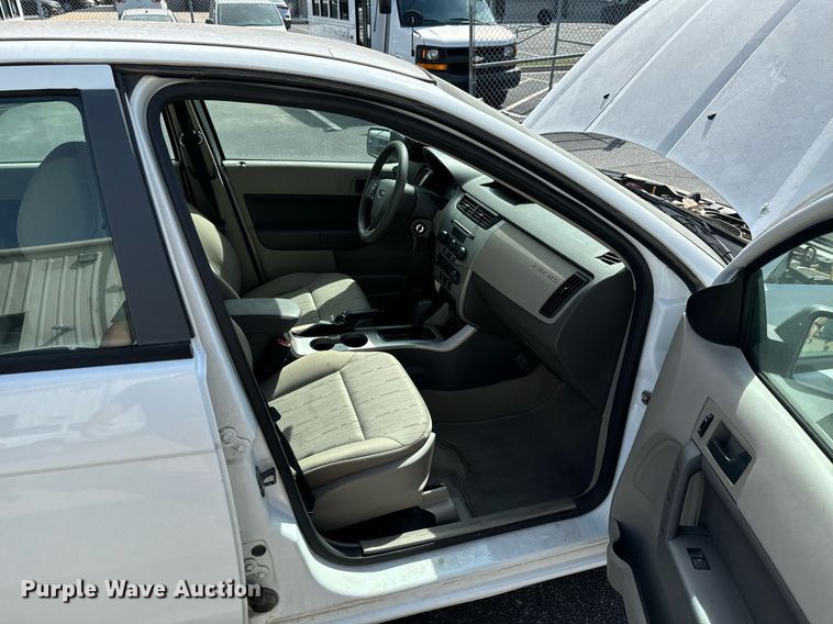 image for item DX1293 2008 Ford Focus SE 