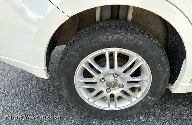 image for item DX1293 2008 Ford Focus SE 