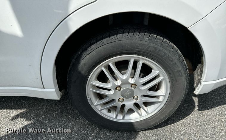 image for item DX1293 2008 Ford Focus SE 