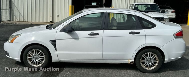 image for item DX1294 2008 Ford Focus SE 