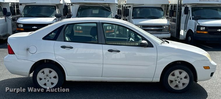 image for item DX1295 2007 Ford  Focus SE 