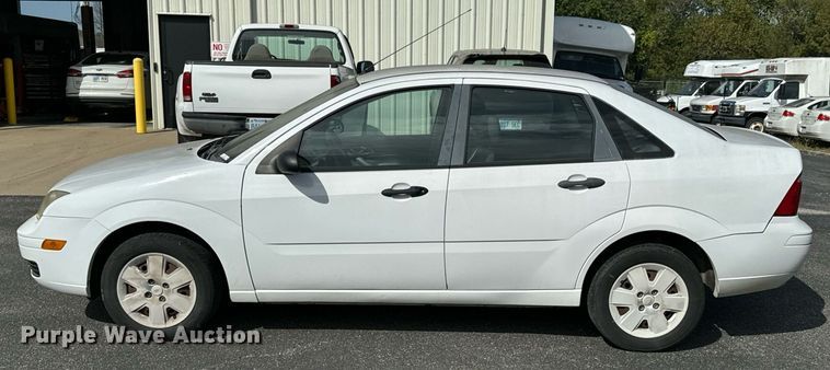 image for item DX1295 2007 Ford  Focus SE 