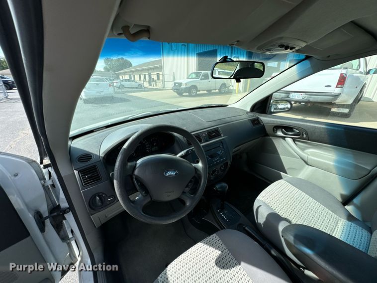 image for item DX1295 2007 Ford  Focus SE 