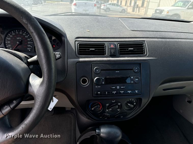 image for item DX1295 2007 Ford  Focus SE 