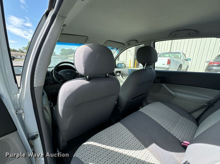 image for item DX1295 2007 Ford  Focus SE 