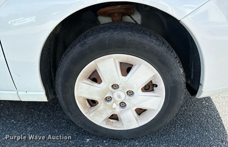 image for item DX1295 2007 Ford  Focus SE 