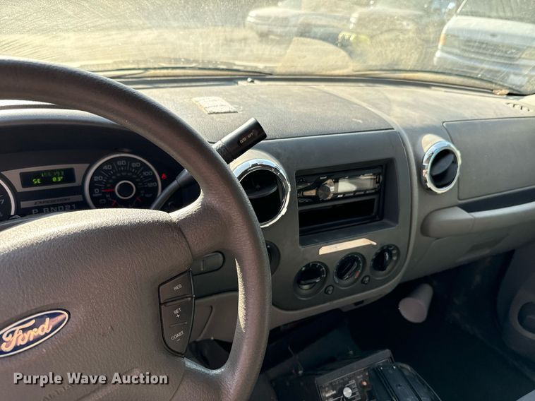 image for item DX1315 2006 Ford Expedition SUV