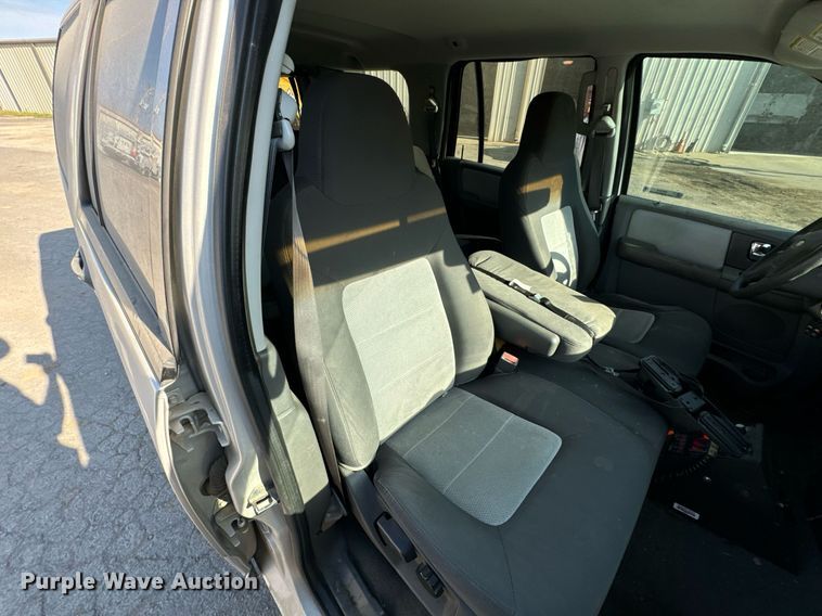 image for item DX1315 2006 Ford Expedition SUV