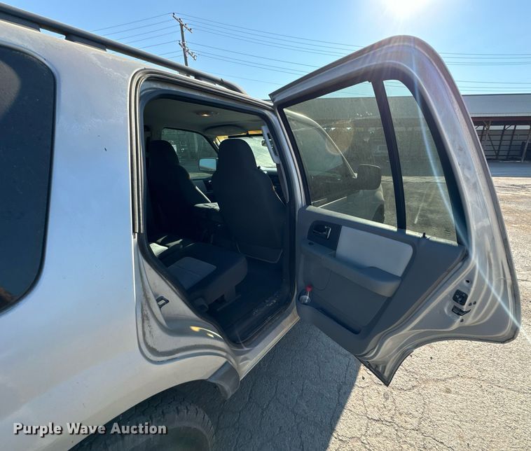 image for item DX1315 2006 Ford Expedition SUV