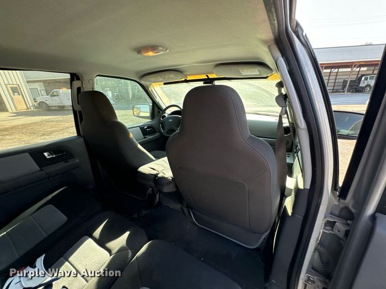 image for item DX1315 2006 Ford Expedition SUV
