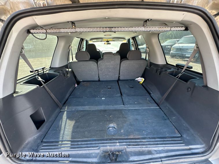image for item DX1315 2006 Ford Expedition SUV