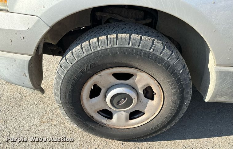 image for item DX1315 2006 Ford Expedition SUV